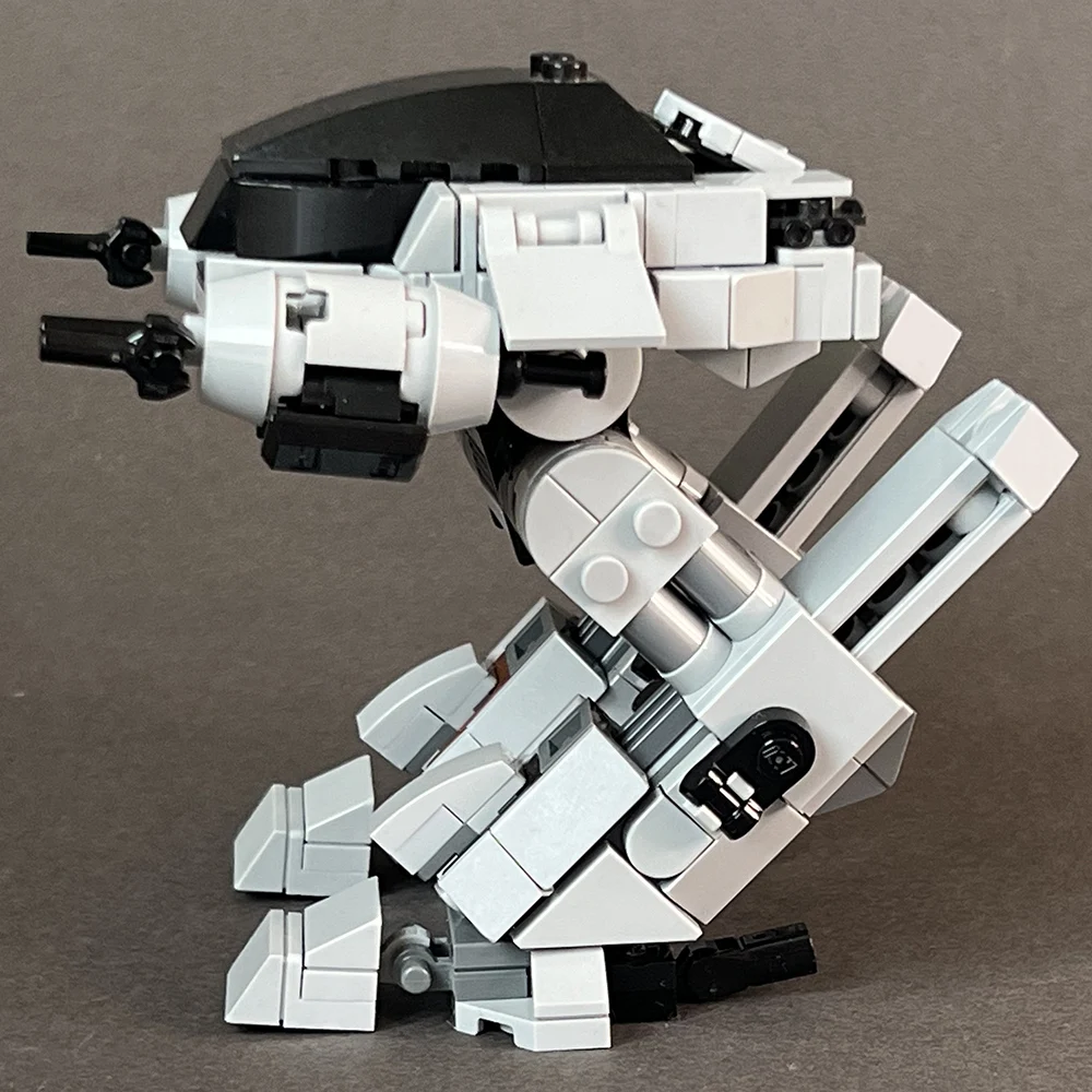 MOC Mechaniczne Wojenne Policy – Model Kit Robocop recenzja i cena