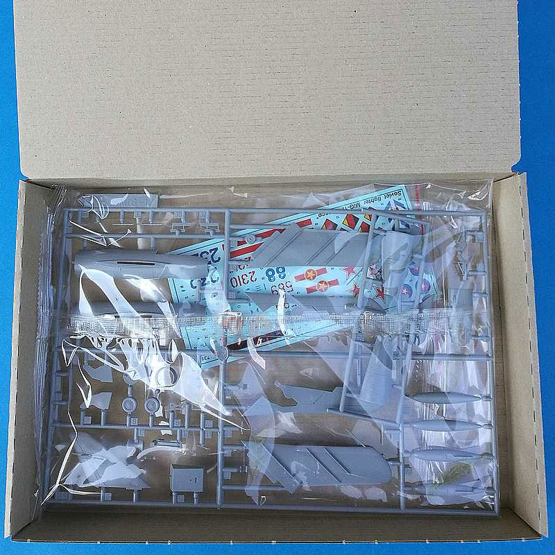 ZVEZDA 7318 Model w skali 1/72 – Model Kit History recenzja i cena