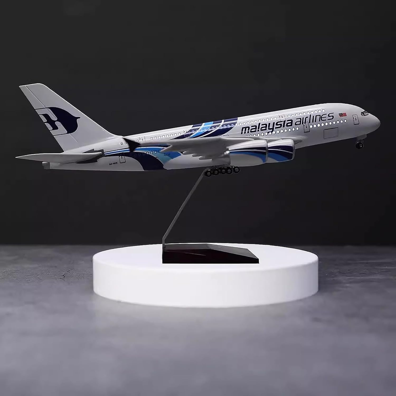 Model samolotu Malaysia Airlin – Model Kit Simulator recenzja i cena